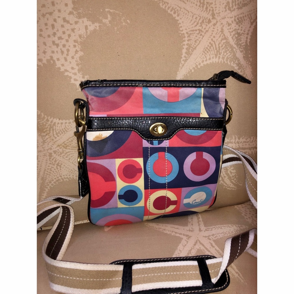 SALE! 🛑 Coach Vintage Colored Crossbody with Tan Strap